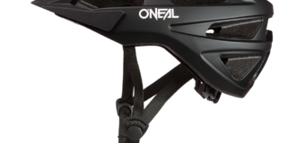 0015-00_ O’NEAL OUTCAST HELMET PLAIN V.22 BLACK – AVAILABLE IN SELECTED BIKE SHOPS