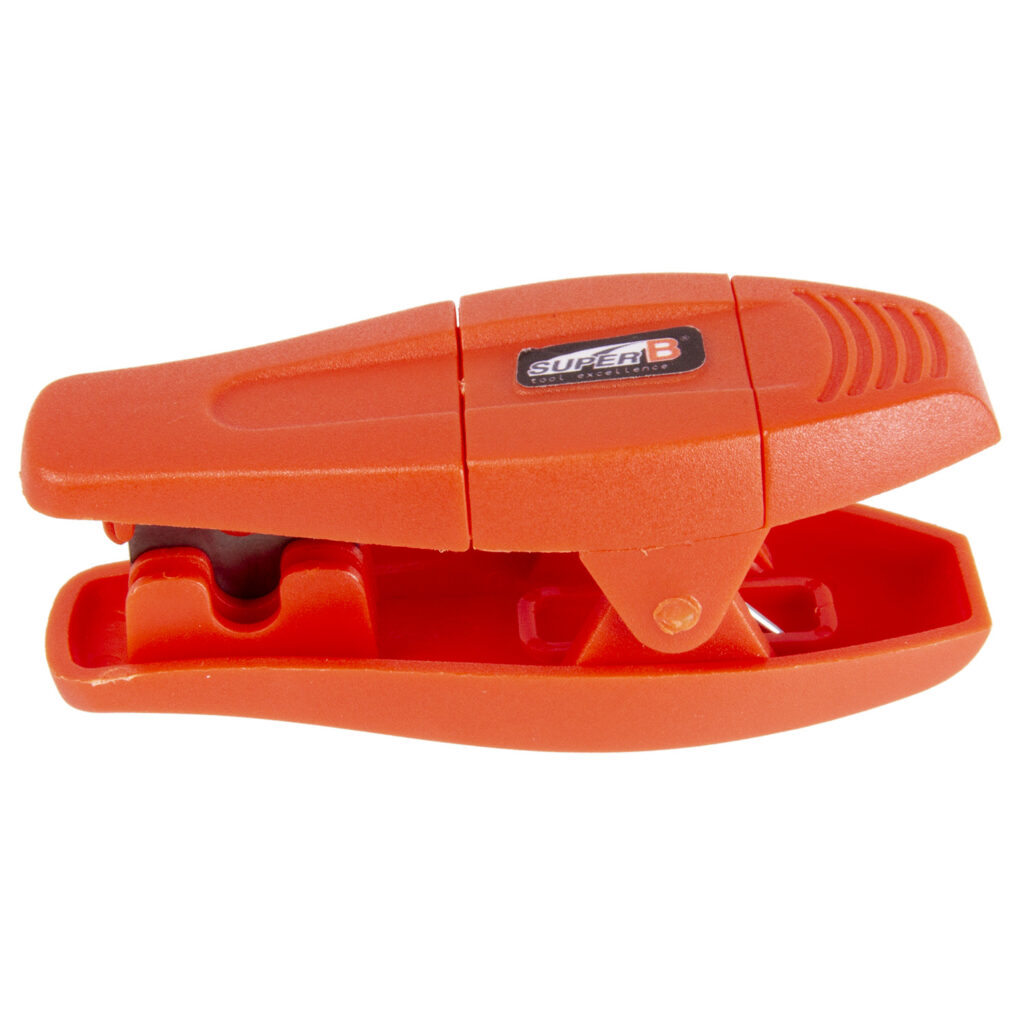 880311 SUPER B TB-HC20 hydraulic hose cutter - AVAILABLE IN SELECTED BIKE SHOPS